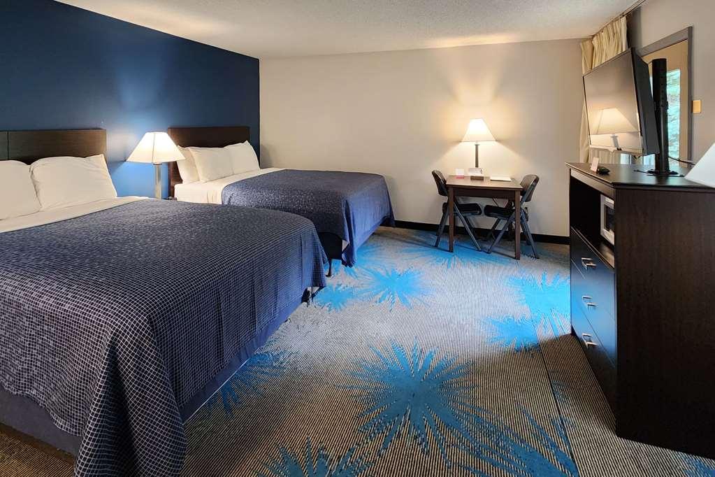 מניסטיק Econo Lodge Lakeshore חדר תמונה