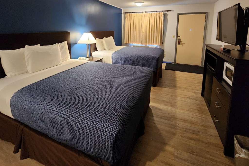 מניסטיק Econo Lodge Lakeshore חדר תמונה
